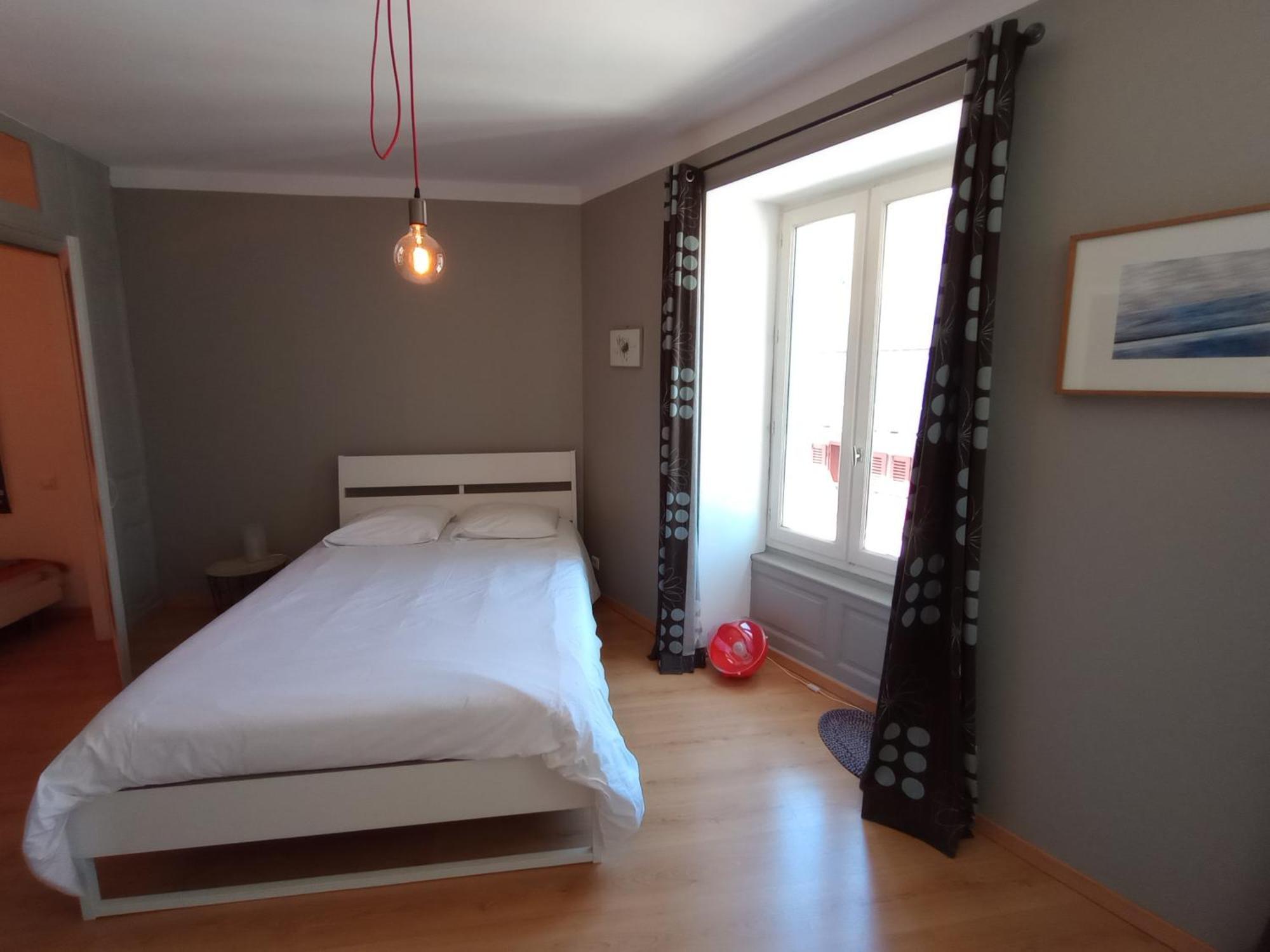 Tulle : Bel Appartement Lumineux En Centre Ville 外观 照片